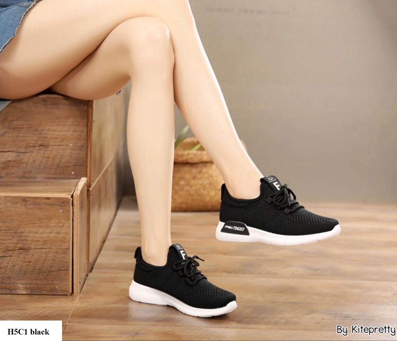 รองเท้าผ้าใบแฟชั่นผ้าระบายสไตล์ Sport (สีชมพู)