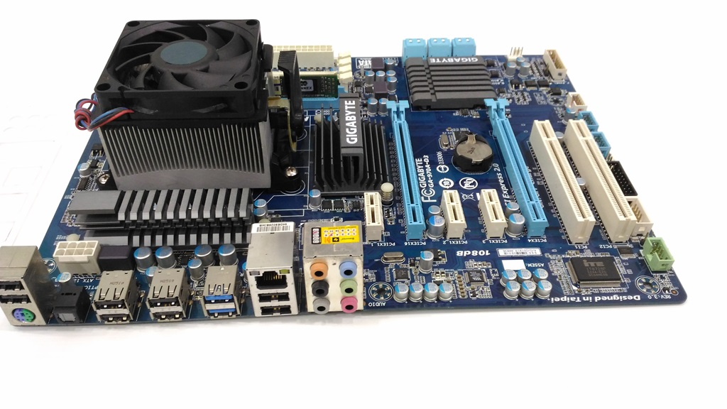 GIGABYTE GA-970A-D3 + AMD FX4100