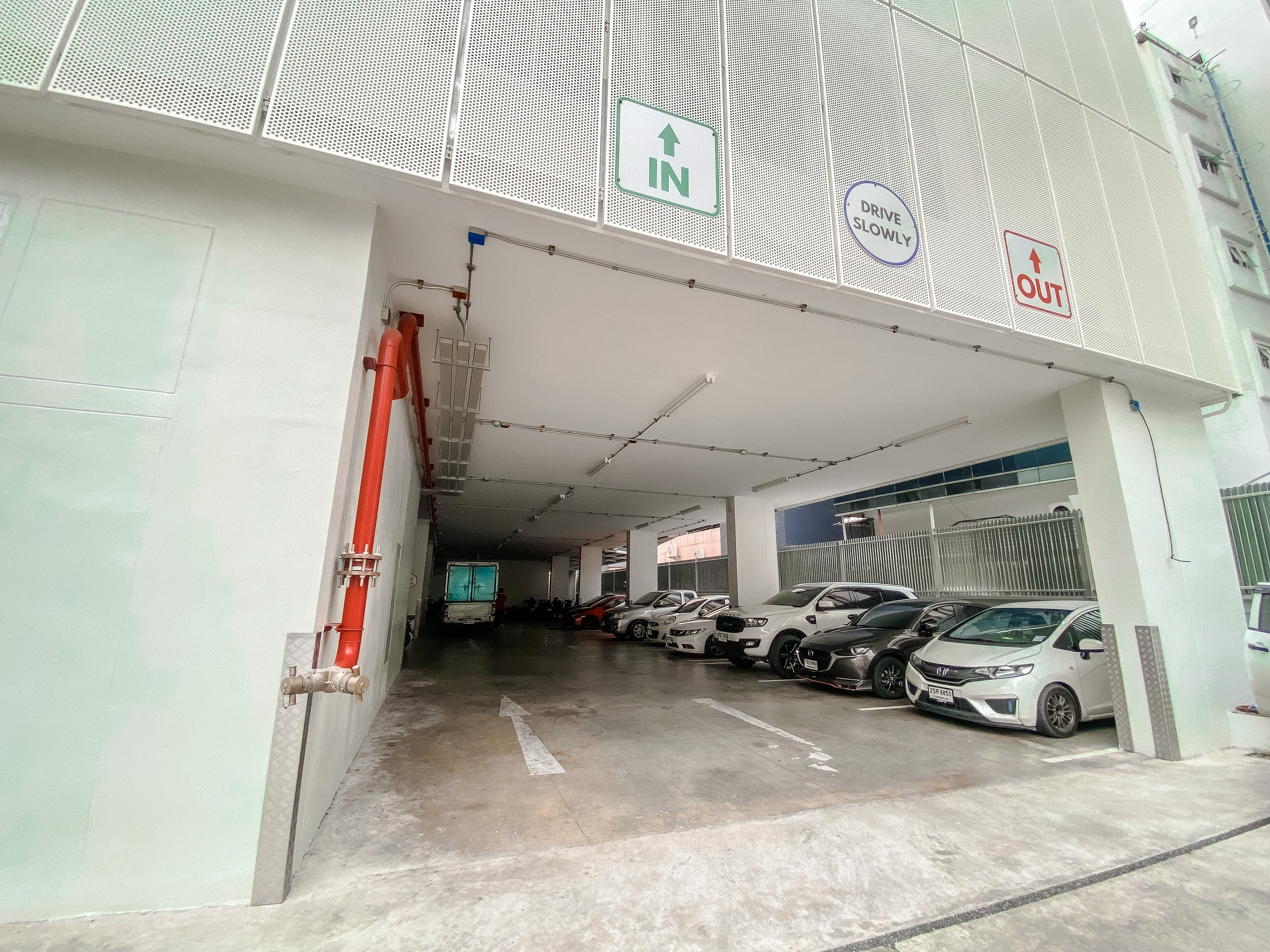 อาคารซิตี้ ลิงค์ ซี (City Link Building C) สำนักงานให้เช่าย่านประตูน้ำ กลางเมืองกรุงเทพฯ พร้อมมีพื้นที่เช่าเก็บของ