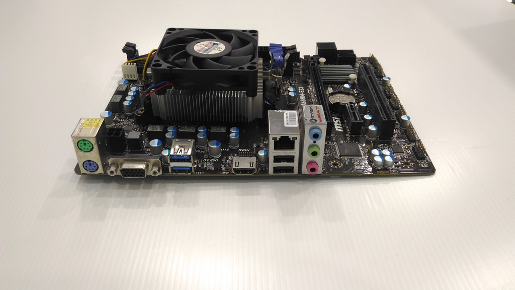 AMD A4-6300 + MSI A68HM-E33