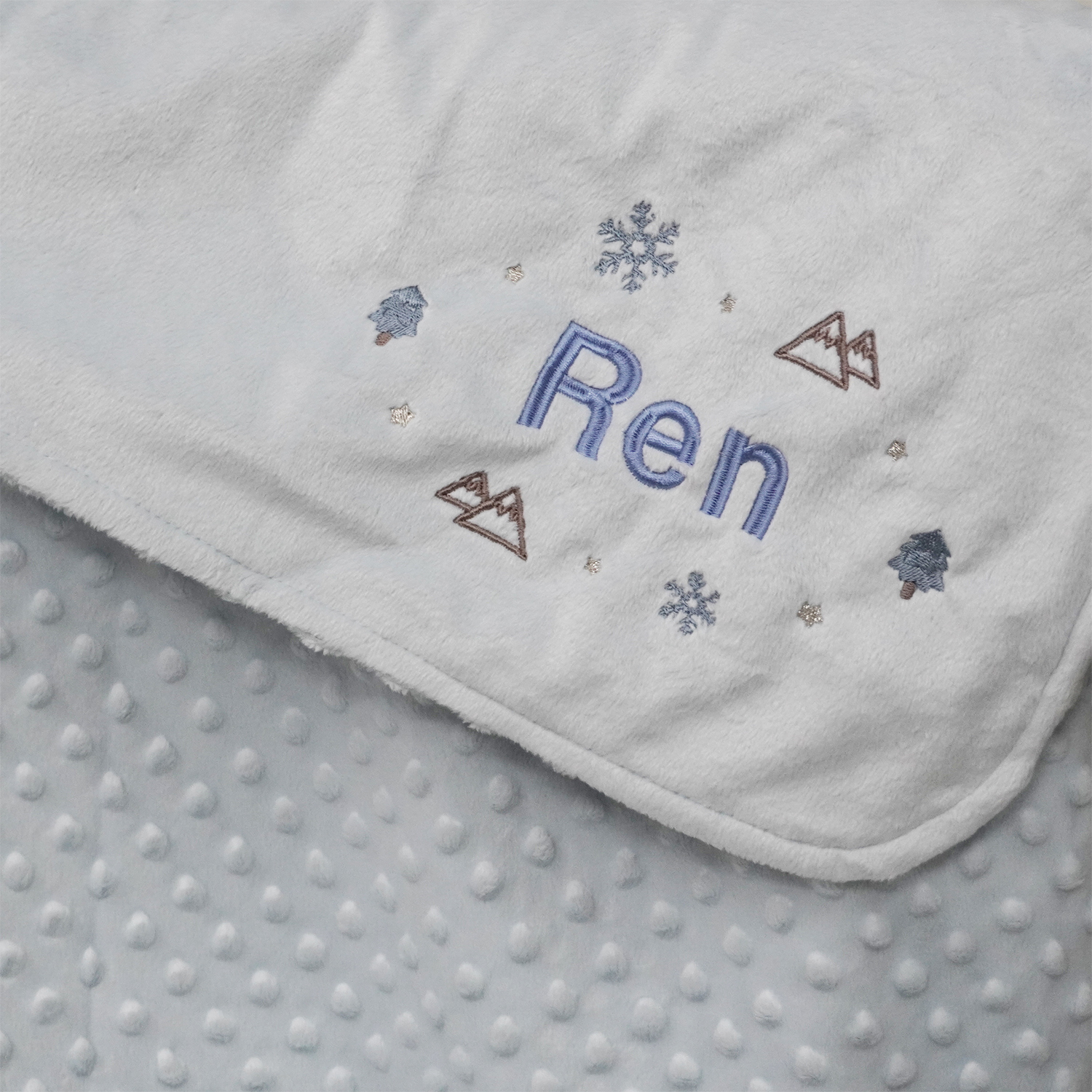 ผ้าห่ม Minky - สีฟ้า 75x100cm แบบปักชื่อ+icon - Mountain, Snowflakes & Tree