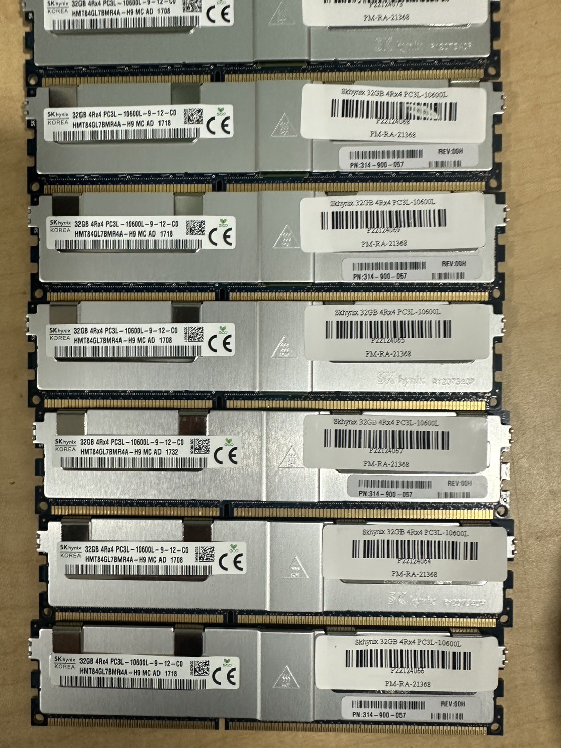 แรมเซิร์ฟเวอร์ Skhynix 32GB 4Rx4 PC3L-10600L Ram Server