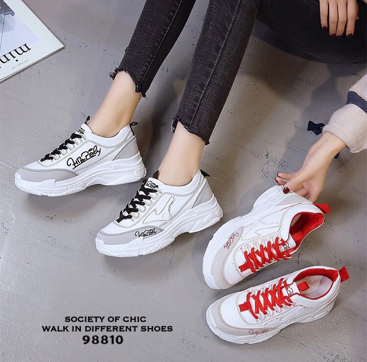 รองเท้าผ้าใบทรงsportแต่งลาย (สีแดง)