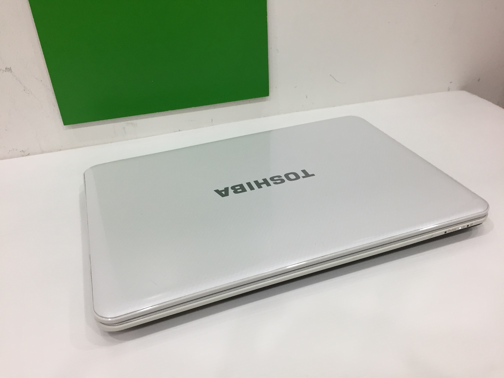 TOSHIBA Satellite M840-1068X