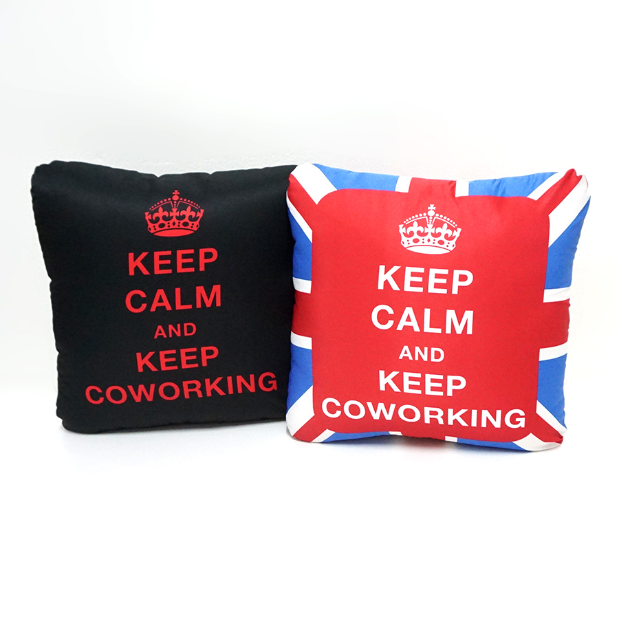 หมอนอิงสั่งทำใส่ชื่อ ลาย Keep Calm