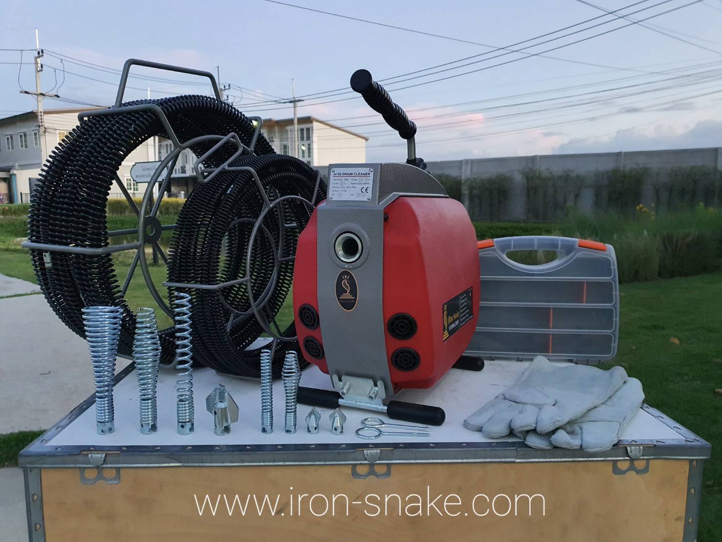 เครื่องทะลวงท่อ งูเหล็ก D-170 ( ยี่ห้อ IRon Snake ) กำลัง 750 วัตต์