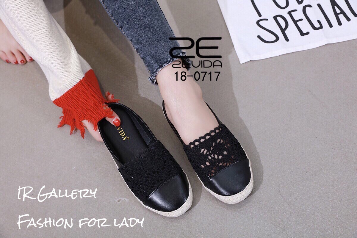 รองเท้าลูกไม้เปิดส้นแบบสวม (สีเทา)