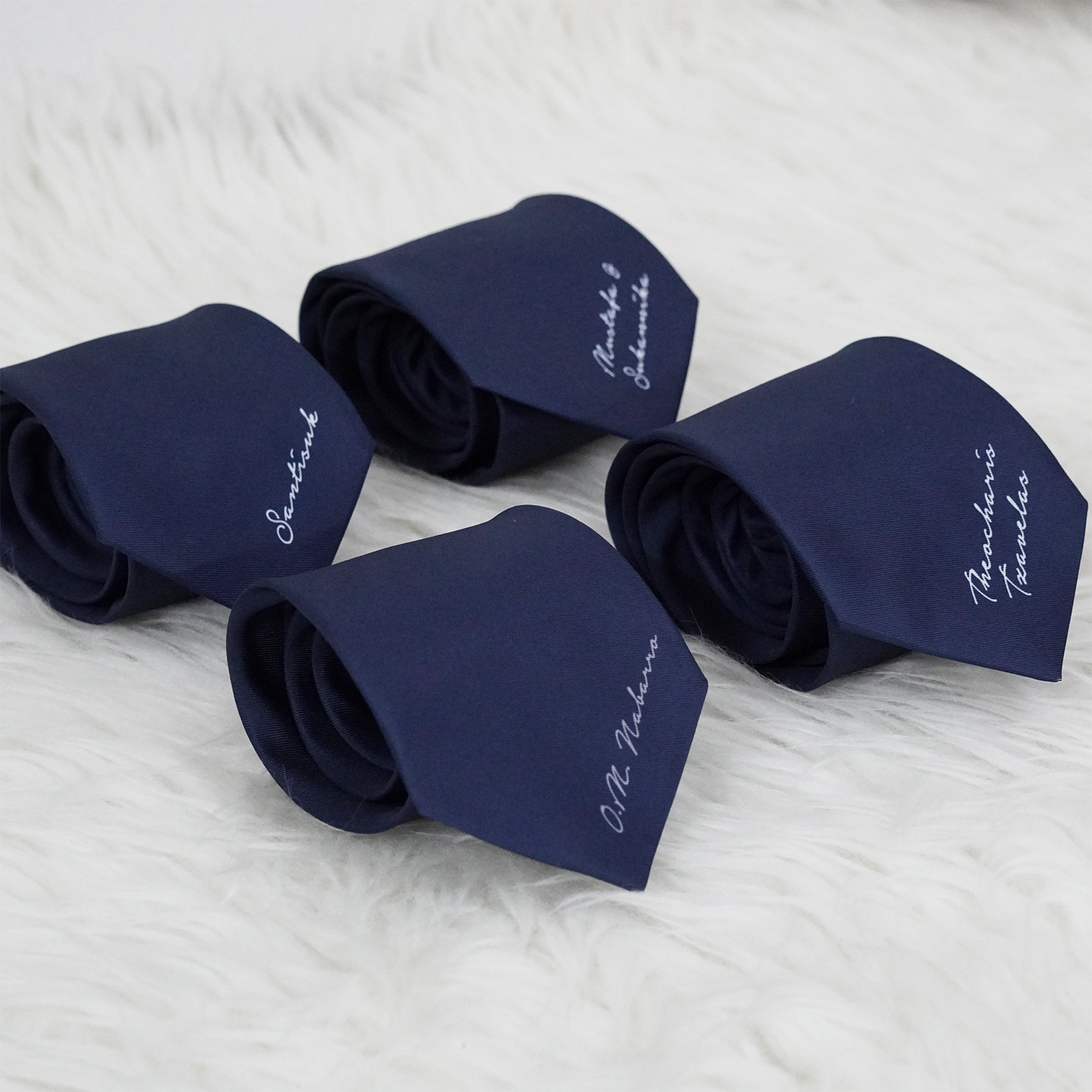 เนคไท สั่งทำใส่ชื่อ ขนาด 3.5" - Minimal - Floral Frame Navy