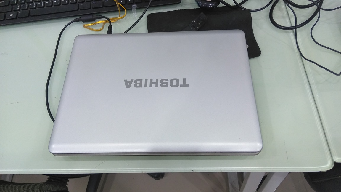TOSHIBA Satellite L310