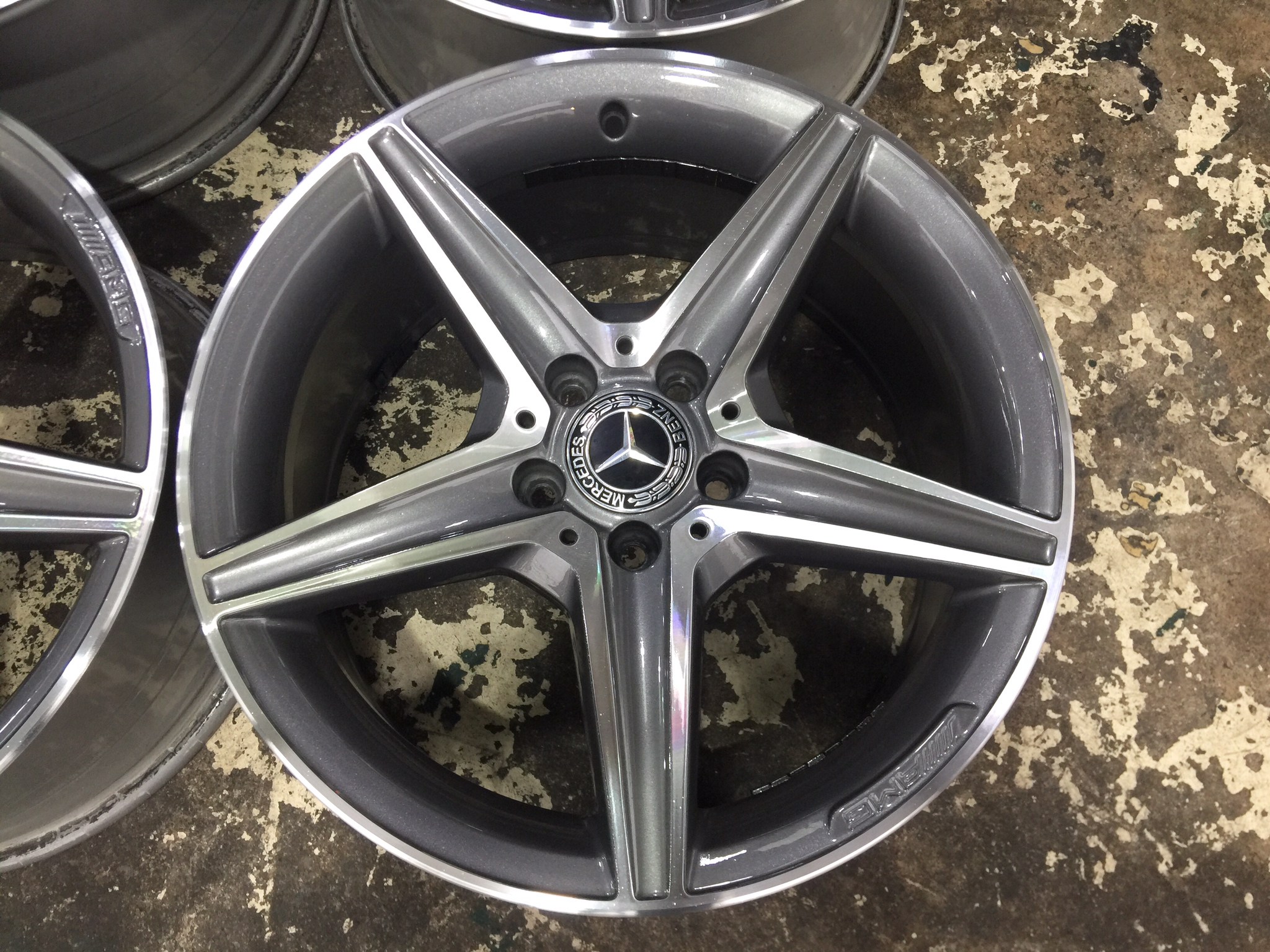 ล้อแท้ AMG ST6 18" 8.5" et +49