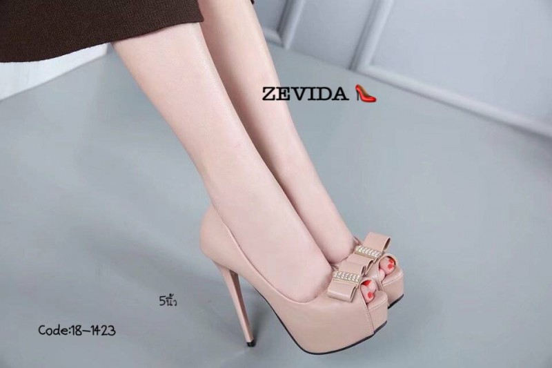 รองเท้าคัทชูส้นสูงแต่งโบว์ (สีชมพูนู๊ด)