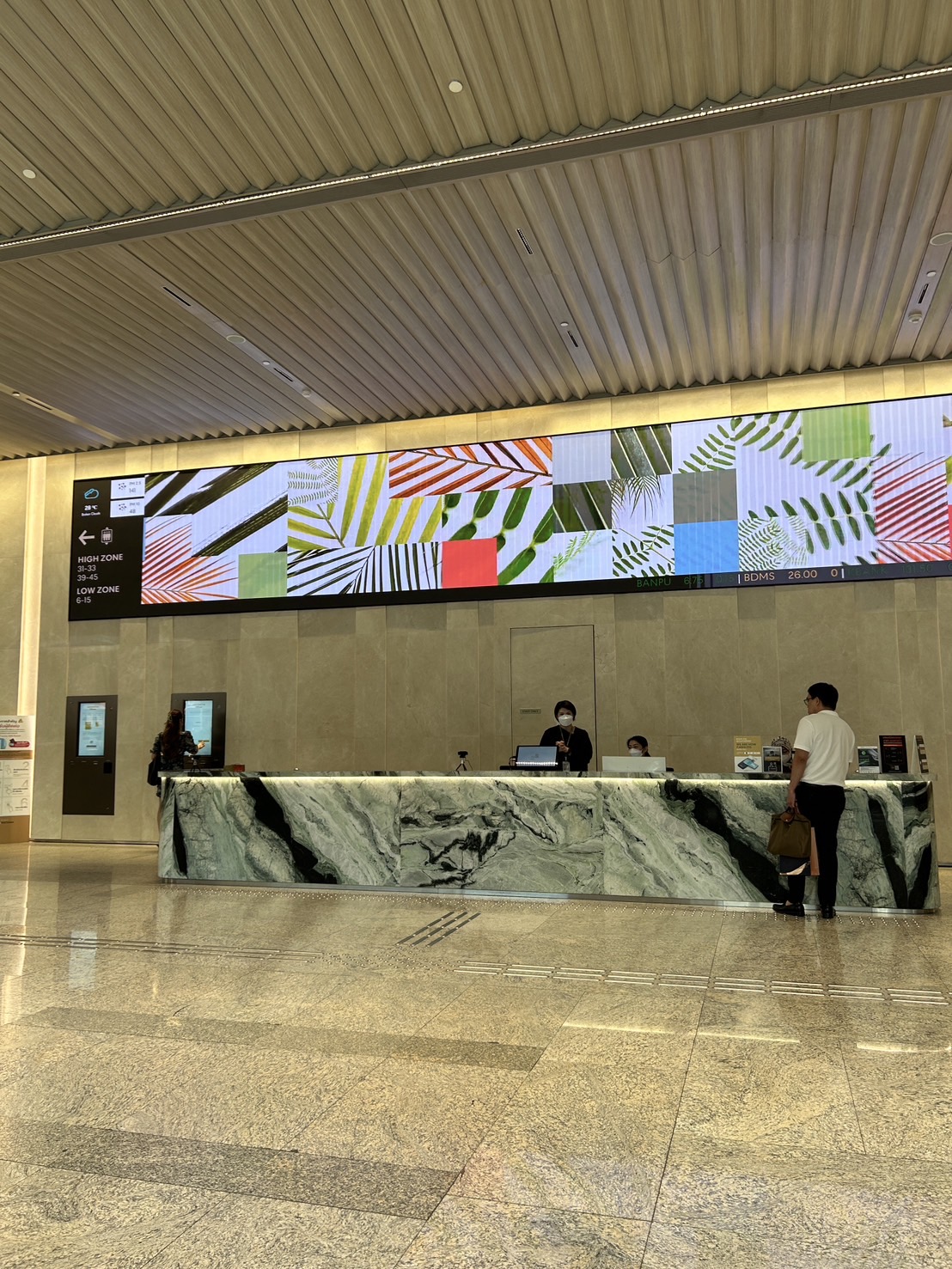 อาคารเซ็นทรัลเวิลด์ ออฟฟิศเศส (CentralwOrld Offices) สำนักงานให้เช่าใจกลางกรุงเทพฯ ติดห้างเซ็นทรัลเวิลด์ ราชดำริ ราชประสงค์ ปทุมวัน