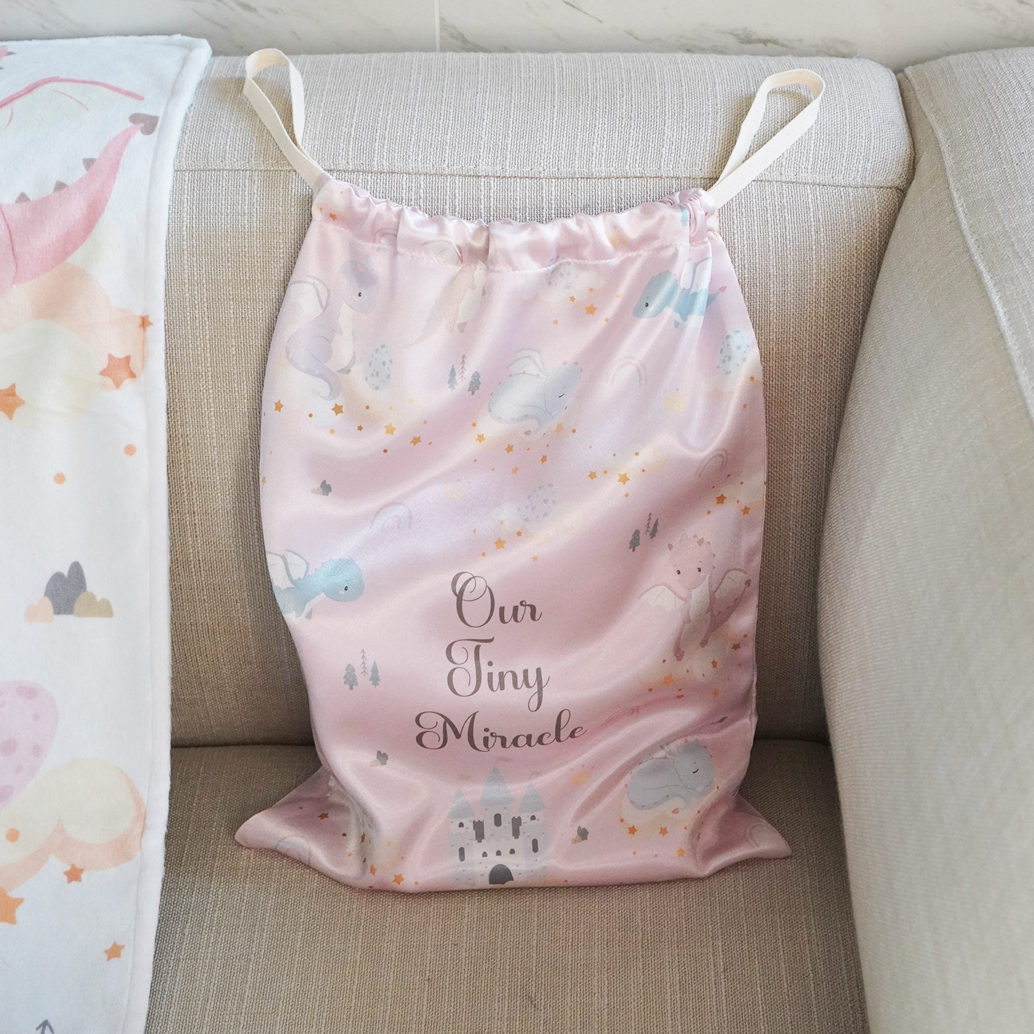 ถุงผ้าซาตินพร้อมส่ง ไซส์ L ลาย Dragon - Pink