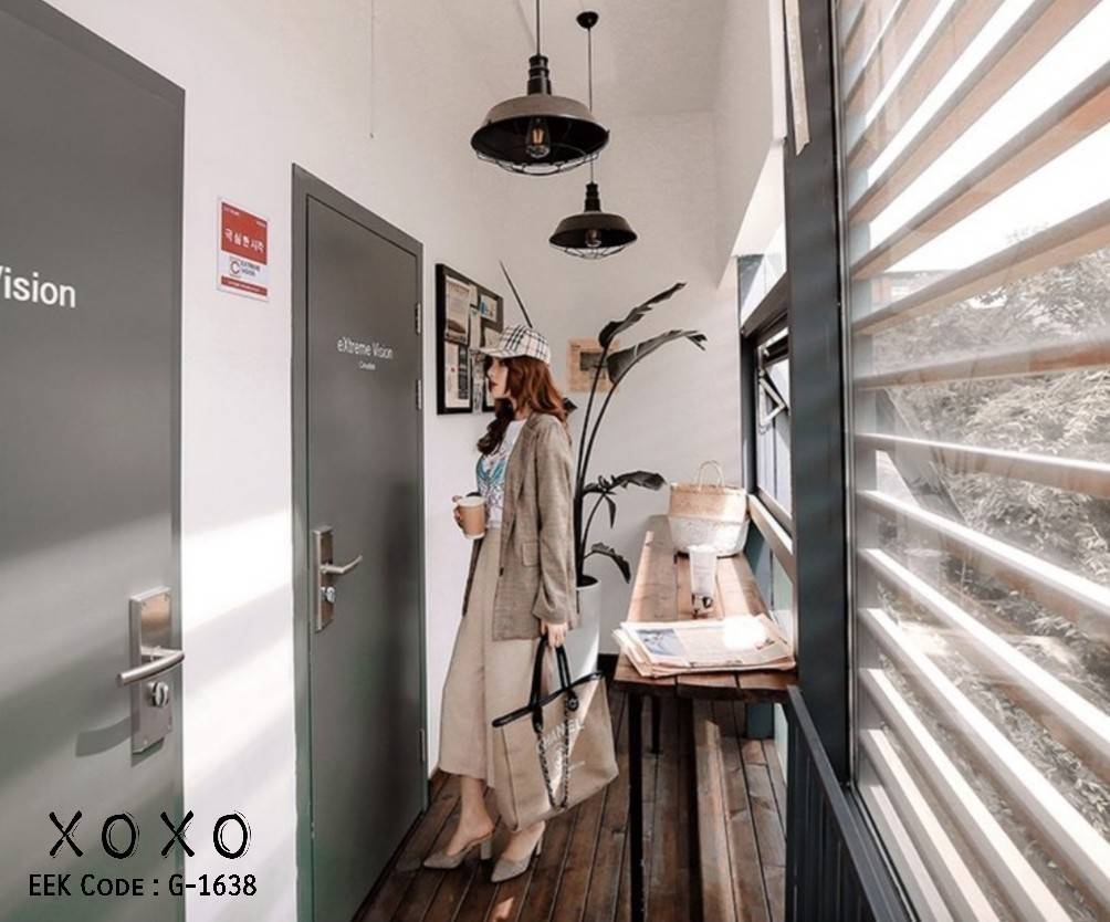 รองเท้าเปิดส้นทรงวีแต่งลาย (สีน้ำตาล-ครีม)