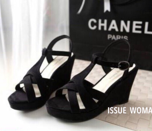 พร้อมส่ง : รองเท้าส้นเตารีดเกาหลี (สีดำ)