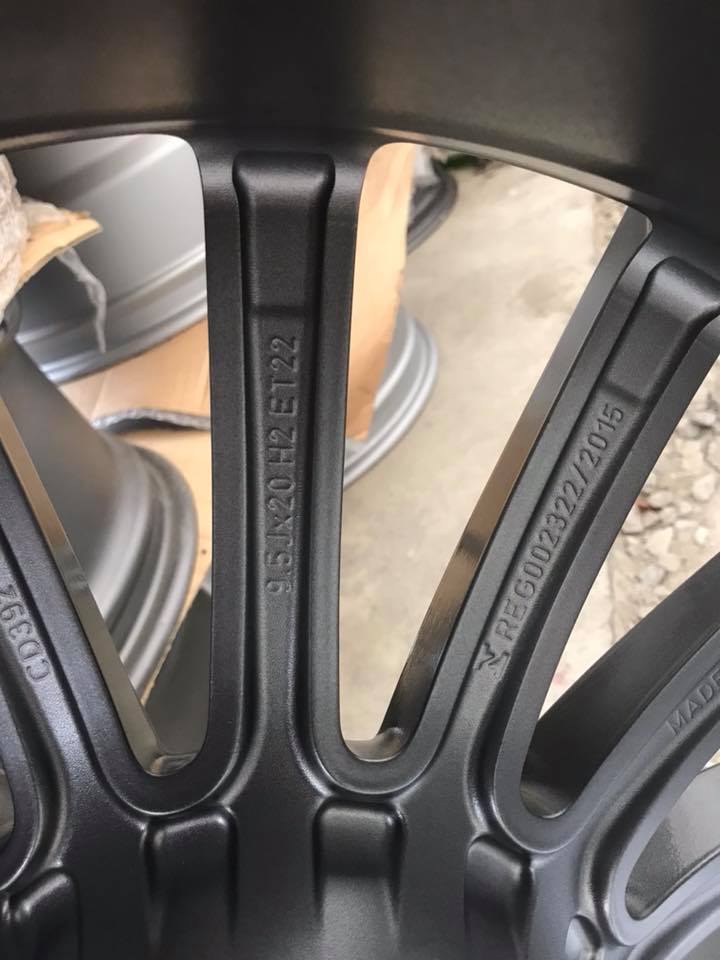 ล้อแท้ AMG multi spoke 20" GLC X253