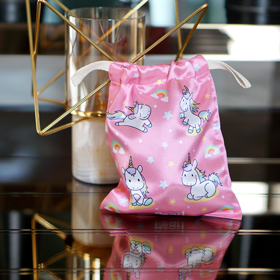 ผ้าคลุมให้นม สั่งทำใส่ชือ ลาย Unicorn - Pink