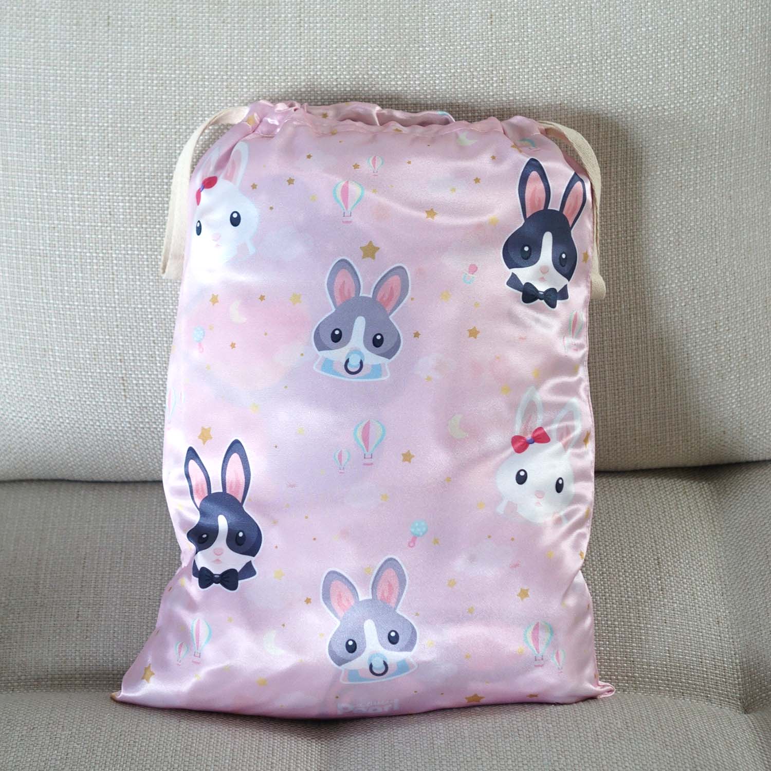 ถุงผ้าซาตินพร้อมส่ง ไซส์ L ลาย Rabbit - Pink