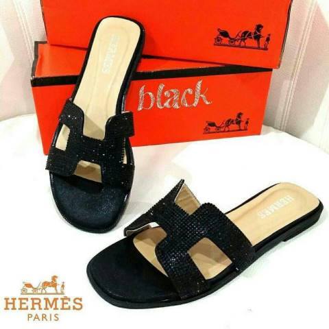 พร้อมส่ง : รองเท้าแตะ Hermes 2014 (สีดำ)