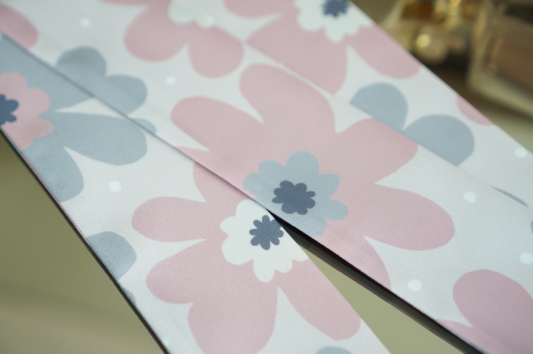 ผ้าพันหูกระเป๋า Big Flower - Pink