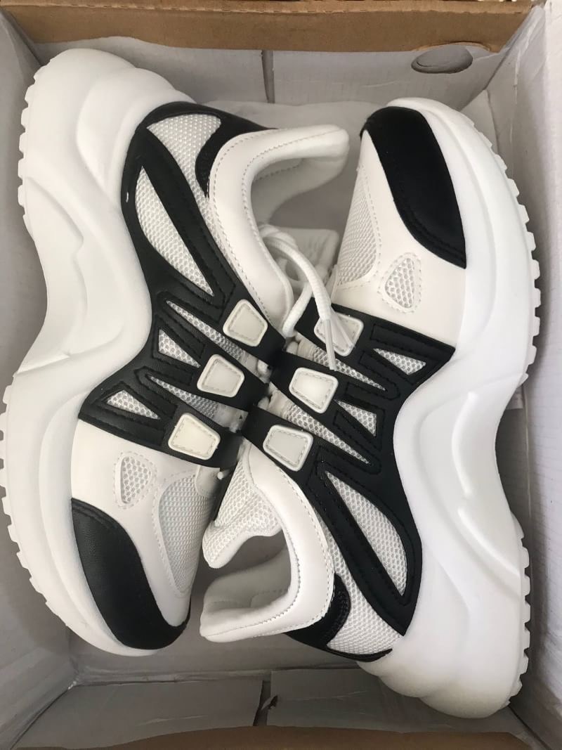 รองเท้าผ้าใบทรงSpotสไตล์แบรนด์ (สีเหลือง)