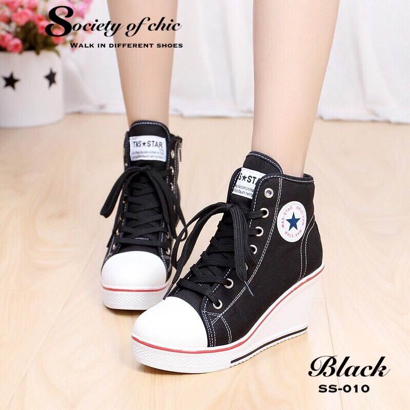 รองเท้าผ้าใบส้นเตารีดเกาหลี (สีดำ)