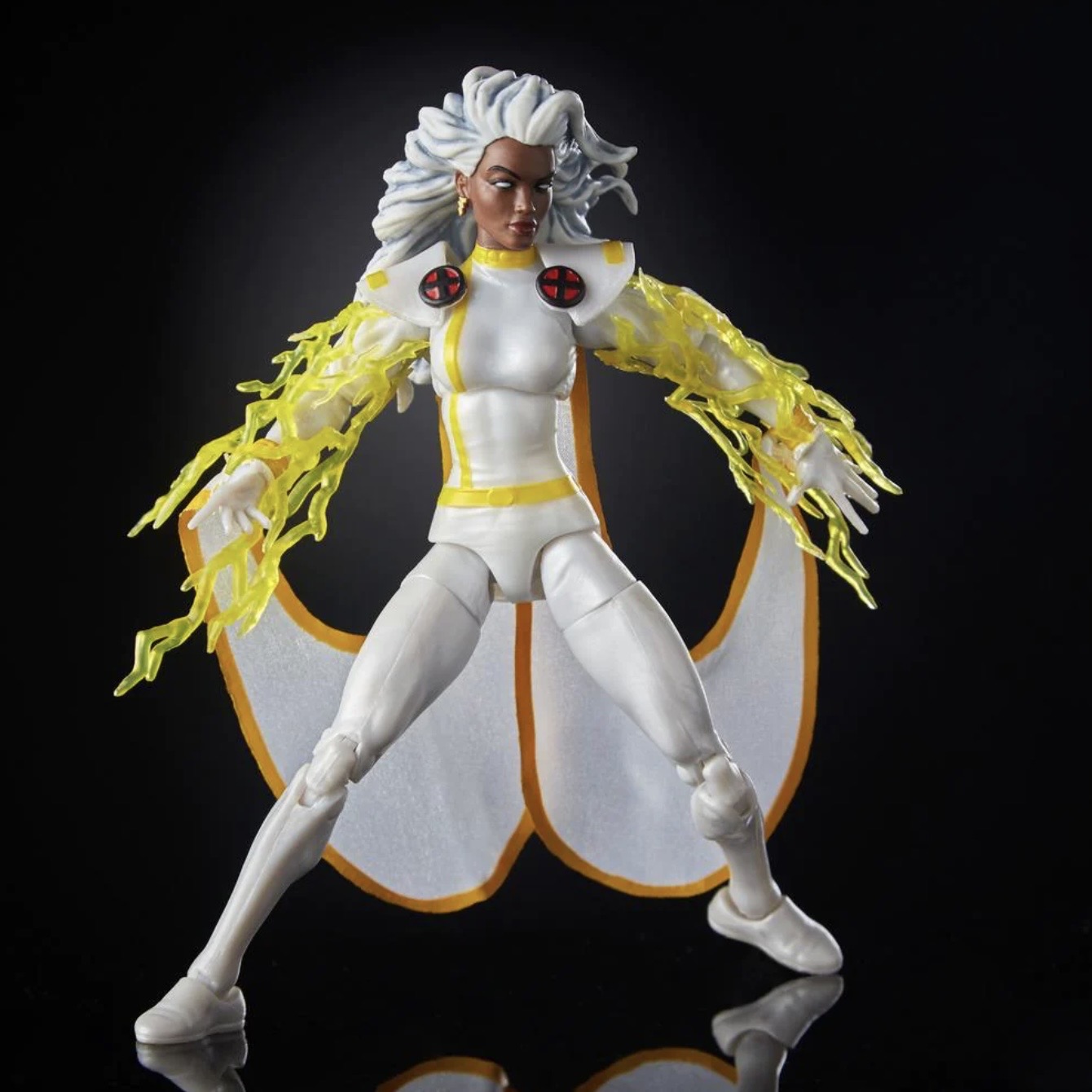 Hasbro Marvel Legends Retro Series X-Men : Storm 6-inch Figure ฮาสโบร มาร์เวล เลเจนด์ ซีรี่ย์ส หุ่นโมเดลฟิกเกอร์ เอ๊กซ์-เมน สตอร์ม ชุดขาว ขนาด 6 นิ้ว ลิขสิทธิ์แท้
