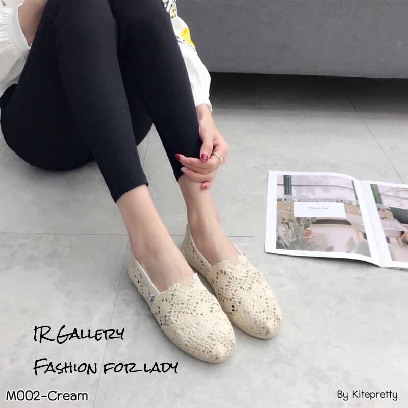 รองเท้าลูกไม้ Style Toms (สีเทา)