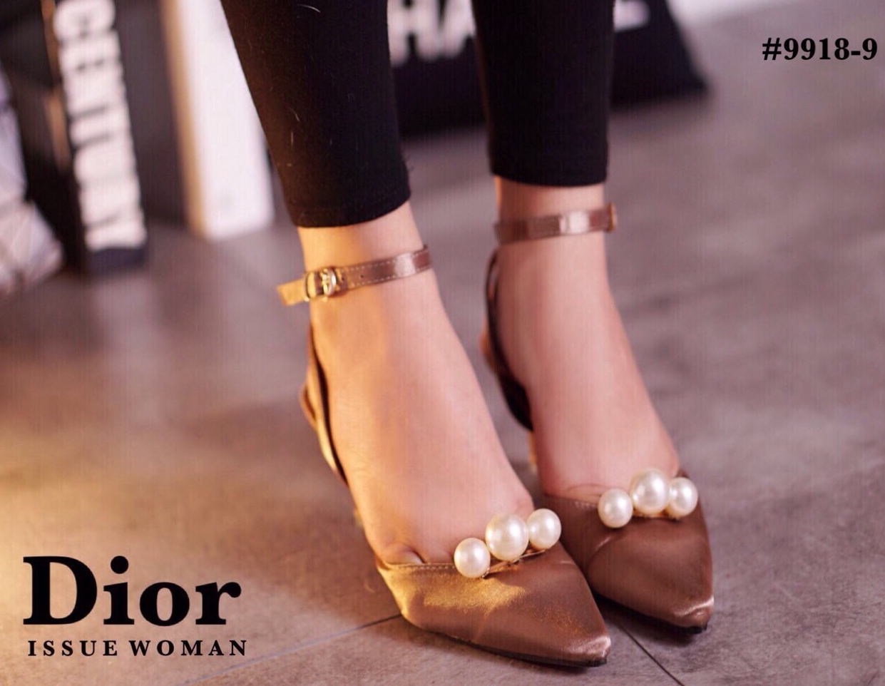 พร้อมส่ง : รองเท้าส้นเข็มสไตล์ Dior (สีน้ำตาล)
