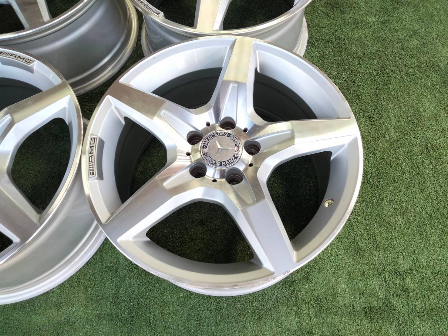 ล้อเบนซ์ ไม่แท้ ขอบ 17 " มือสองตามสภาพ (4วง)