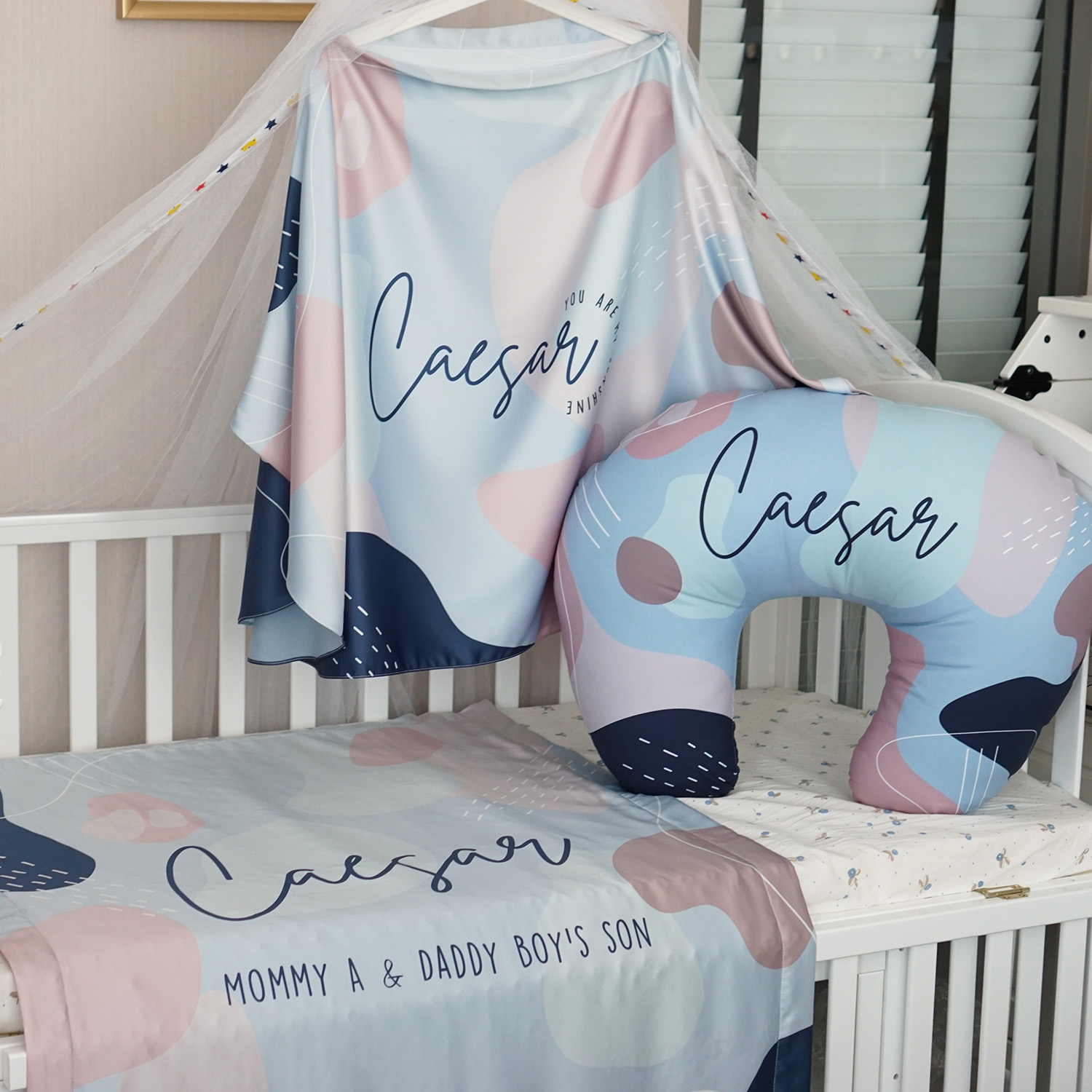 ชุดของขวัญเด็กแรกเกิด NP3 ผ้าห่ม ขนาด 75x100cm + ผ้าคลุมให้นม + หมอนรองให้นม ลาย Curve - Blue