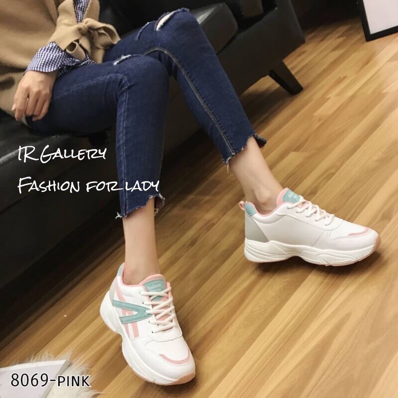 รองเท้าผ้าใบทรง Sportแต่งลายพาสเทล (สีชมพู)