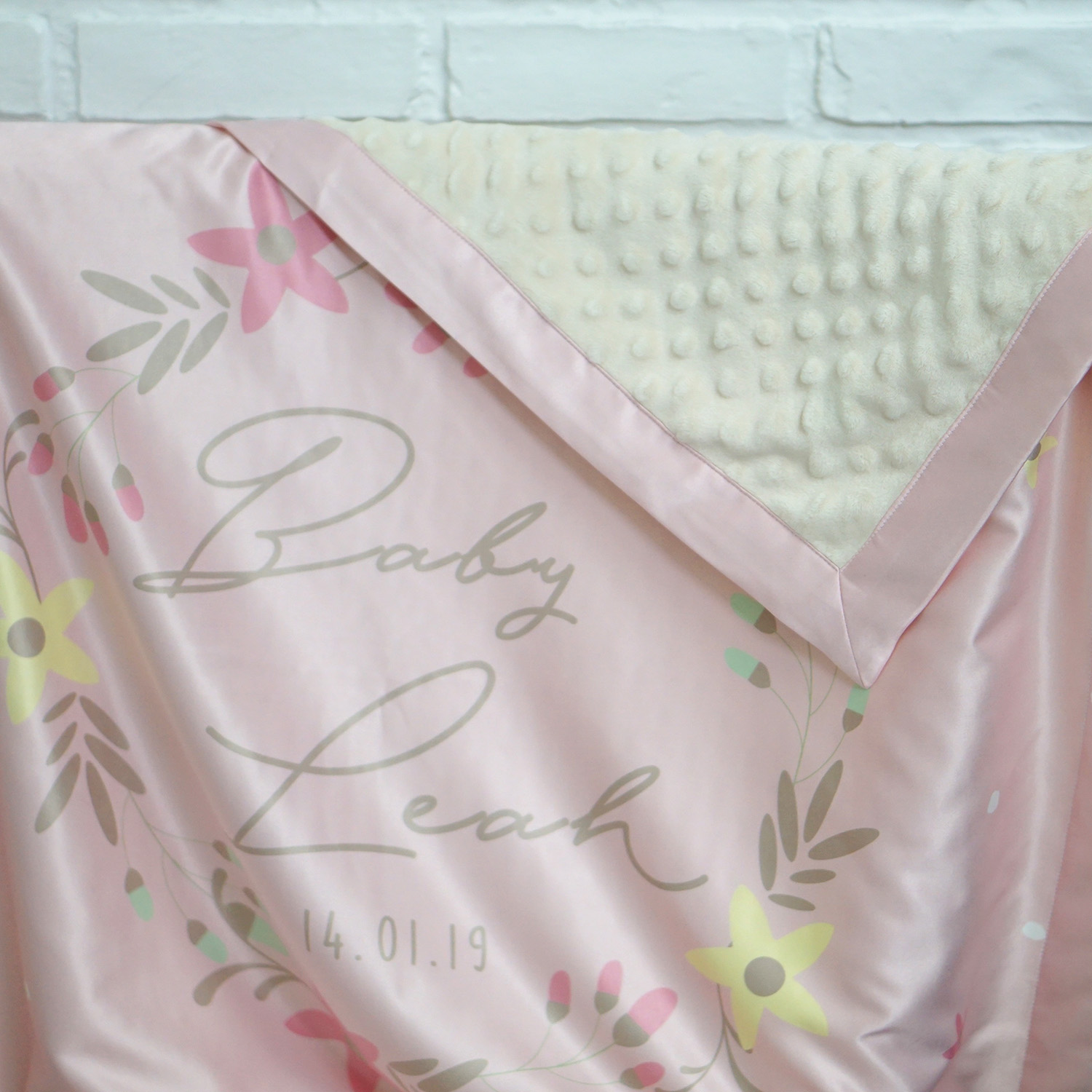 ผ้าห่มเด็ก ใส่ชื่อ ลาย Floral Frame - Pink