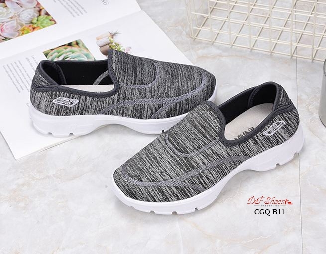 รองเท้าผ้าใบลำลองผ้าทอลาย (สีบานเย็น)