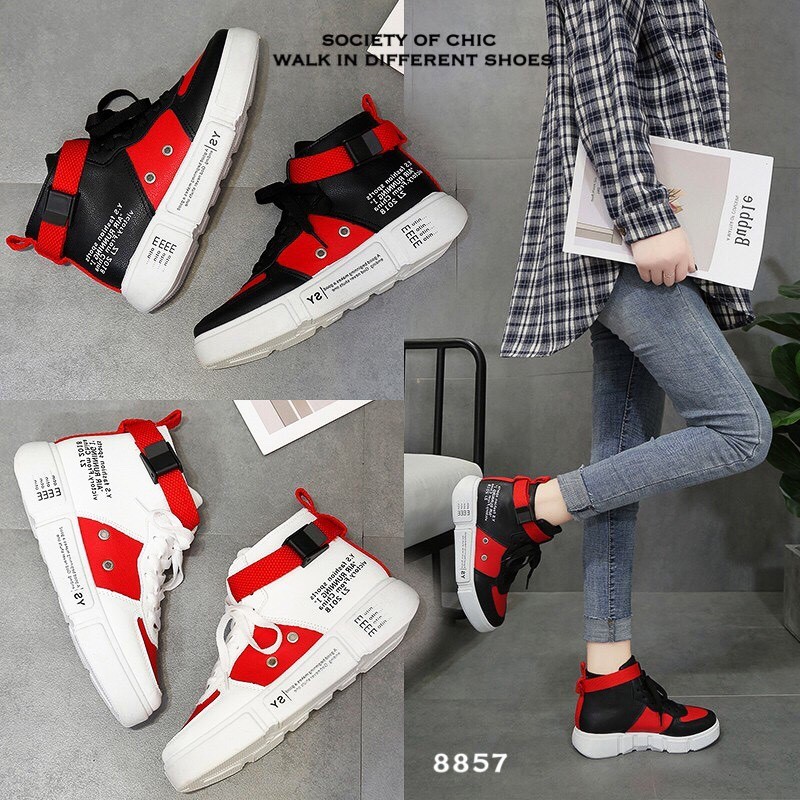 รองเท้าผ้าใบแต่งสายรัดสไตล์เกาหลี (สีดำ)