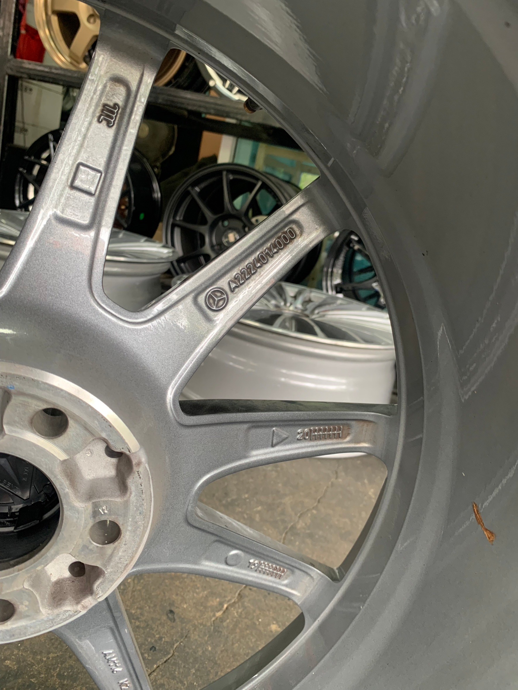 ล้อเบนซ์แท้ AMG 10 SPOKE W222 20"