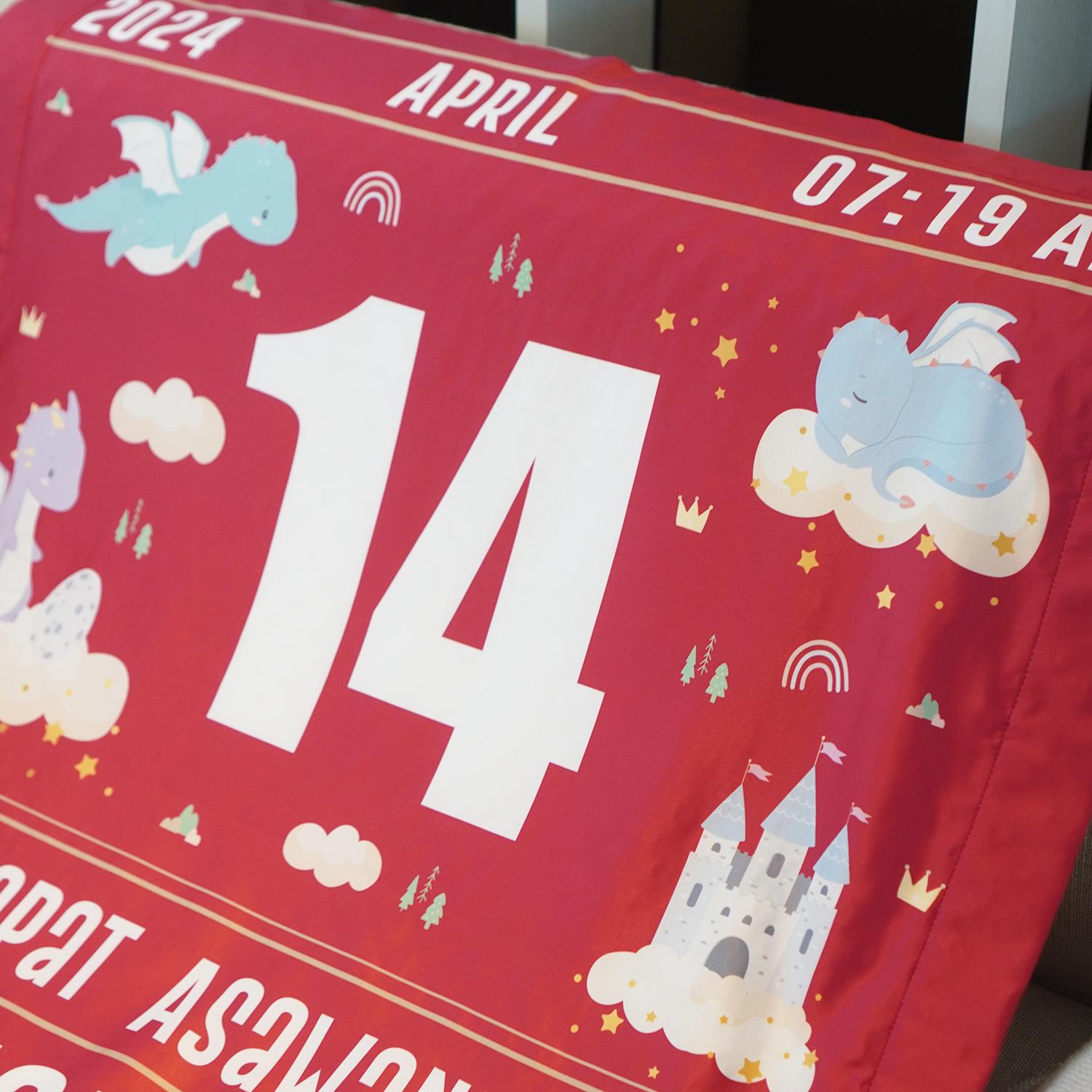 ผ้าห่มเด็ก ใส่ประวัติแรกเกิด ลาย Chinese Calendar - Dragon - Red