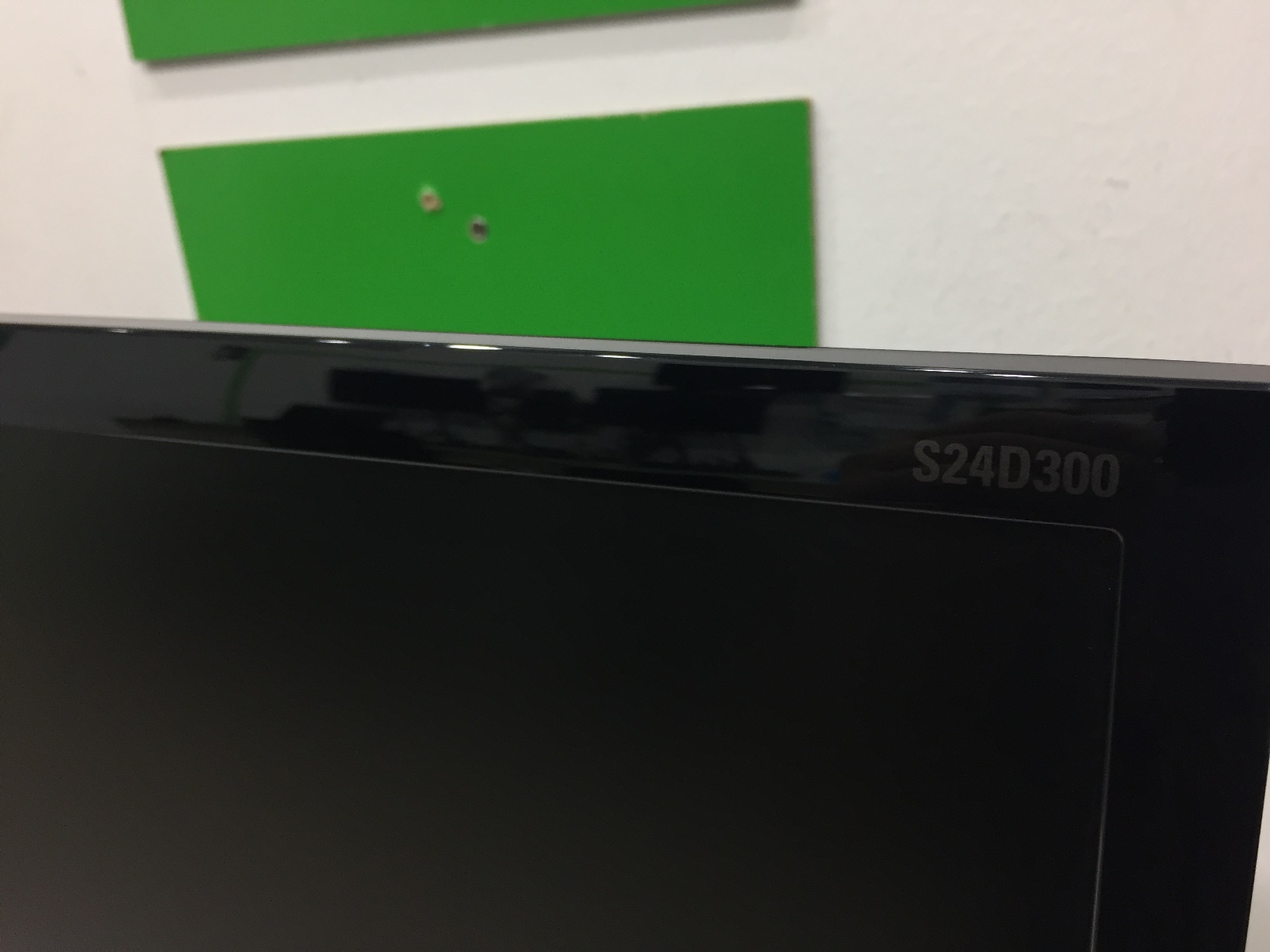 SAMSUNG LS24D300HS 24" Full HD