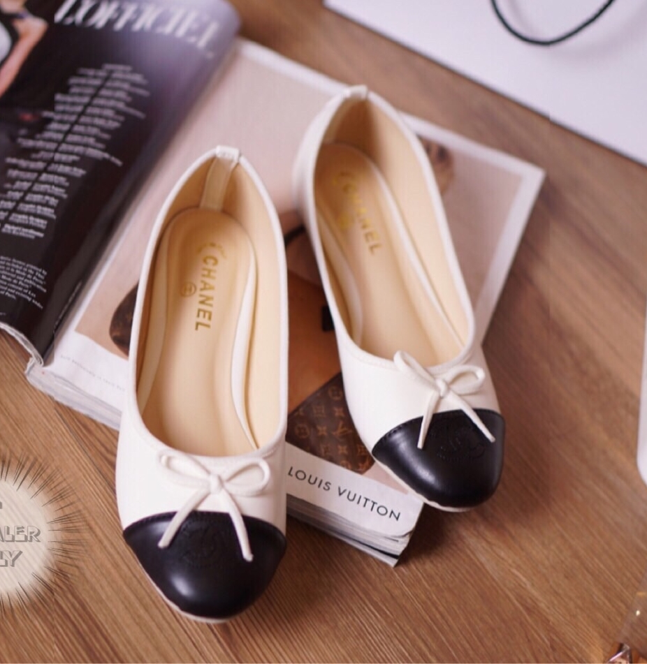 พร้อมส่ง : รองเท้าคัทชู Bow Flat (สีขาว)