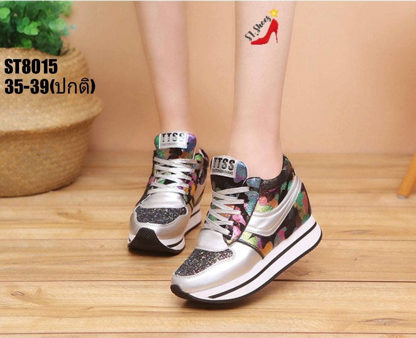 รองเท้าผ้าใบเสริมส้นกลิตเตอร์แต่งลาย (สีดำ)