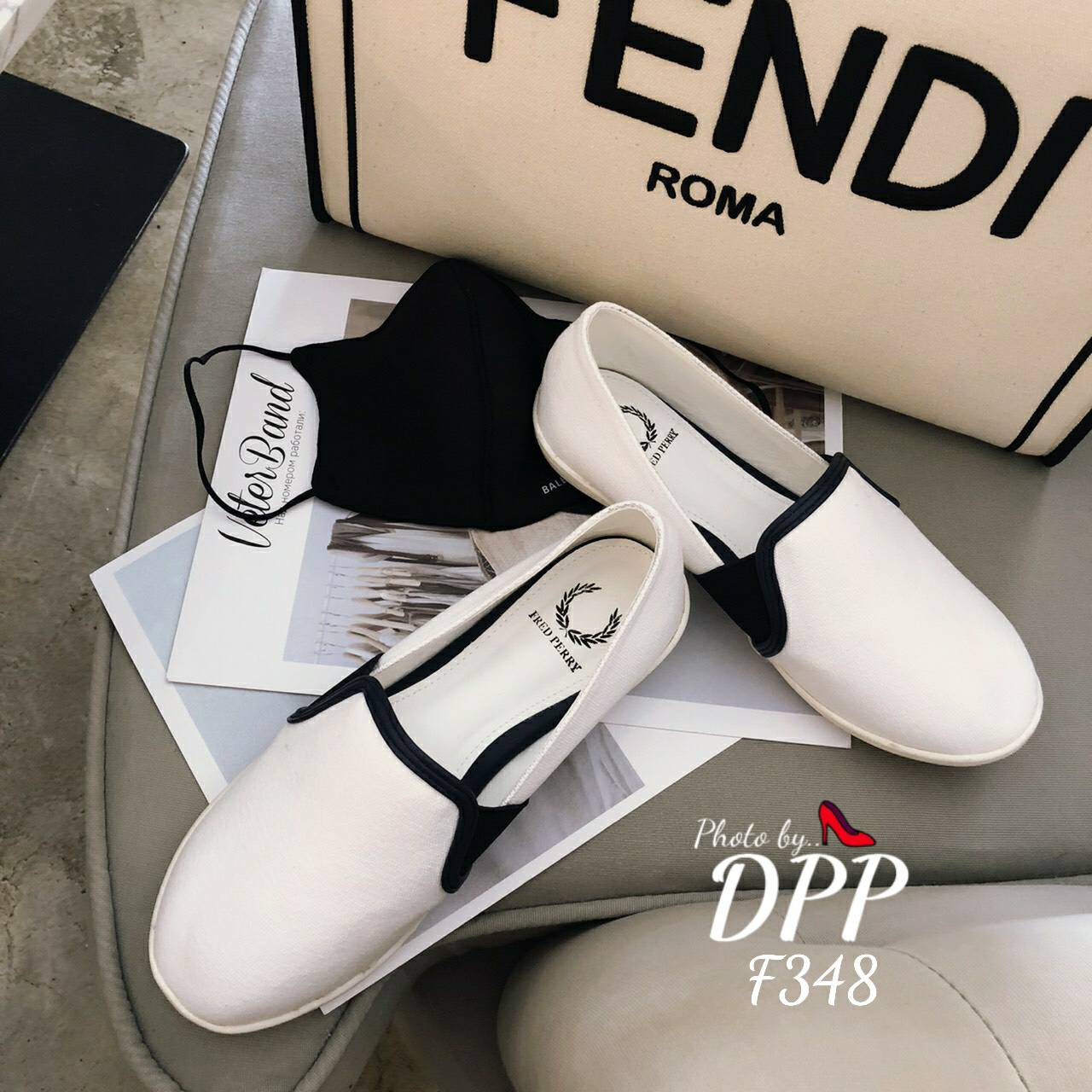 รองเท้าผ้าใบทรงSlip on สไตล์ Fred Perry