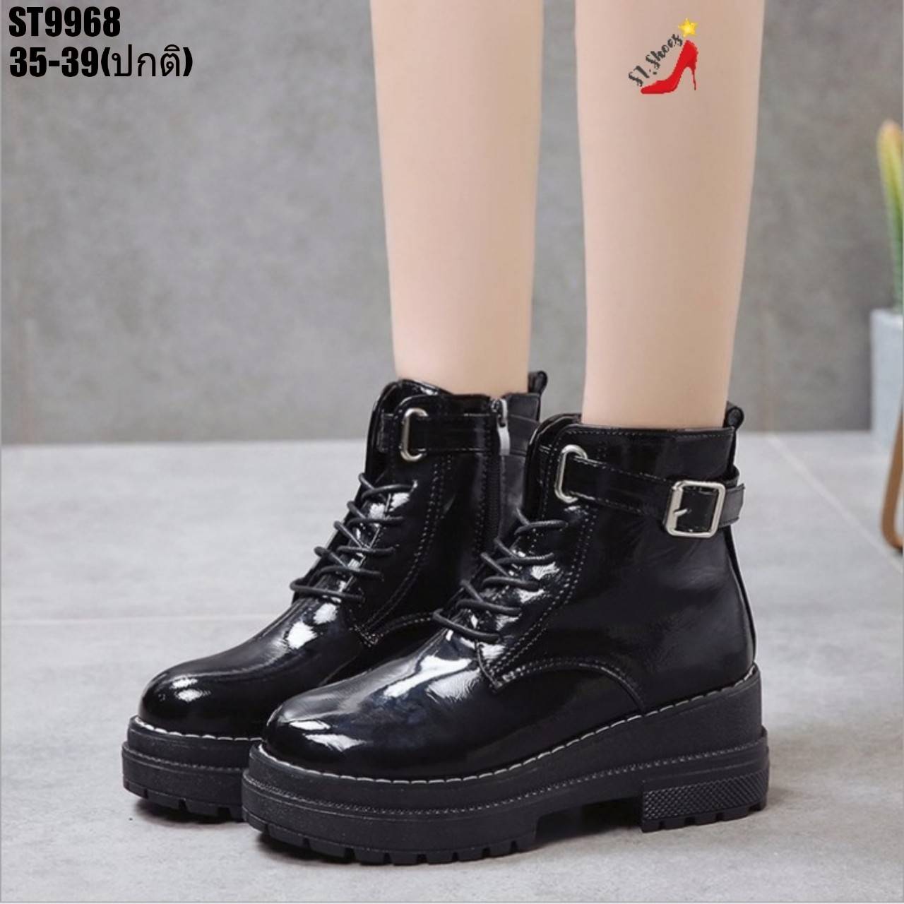 รองเท้าผ้าใบหุ้มข้อหนังเงาแต่งเข็มขัด