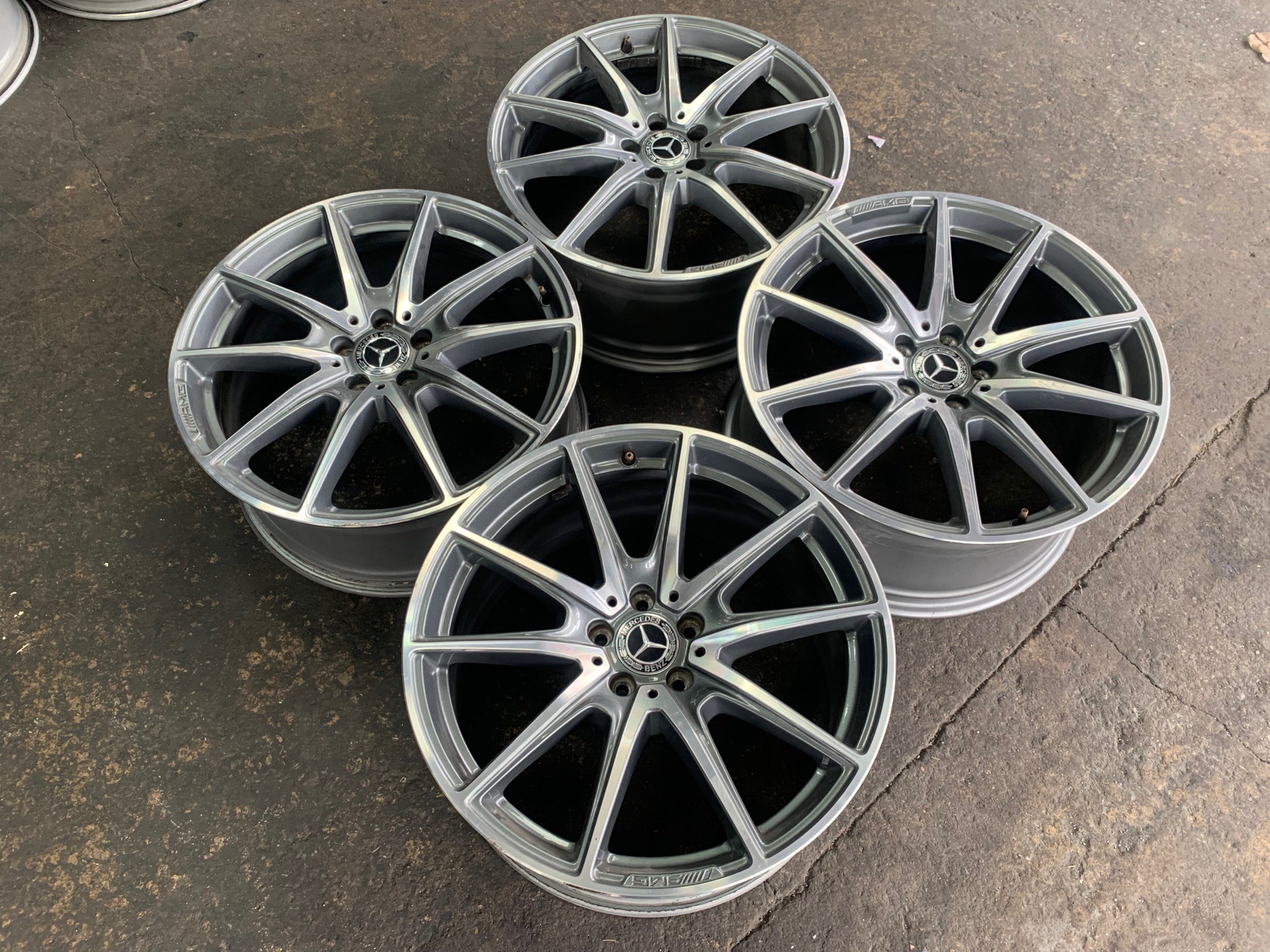 ล้อเบนซ์แท้ AMG 10 SPOKE W222 20"