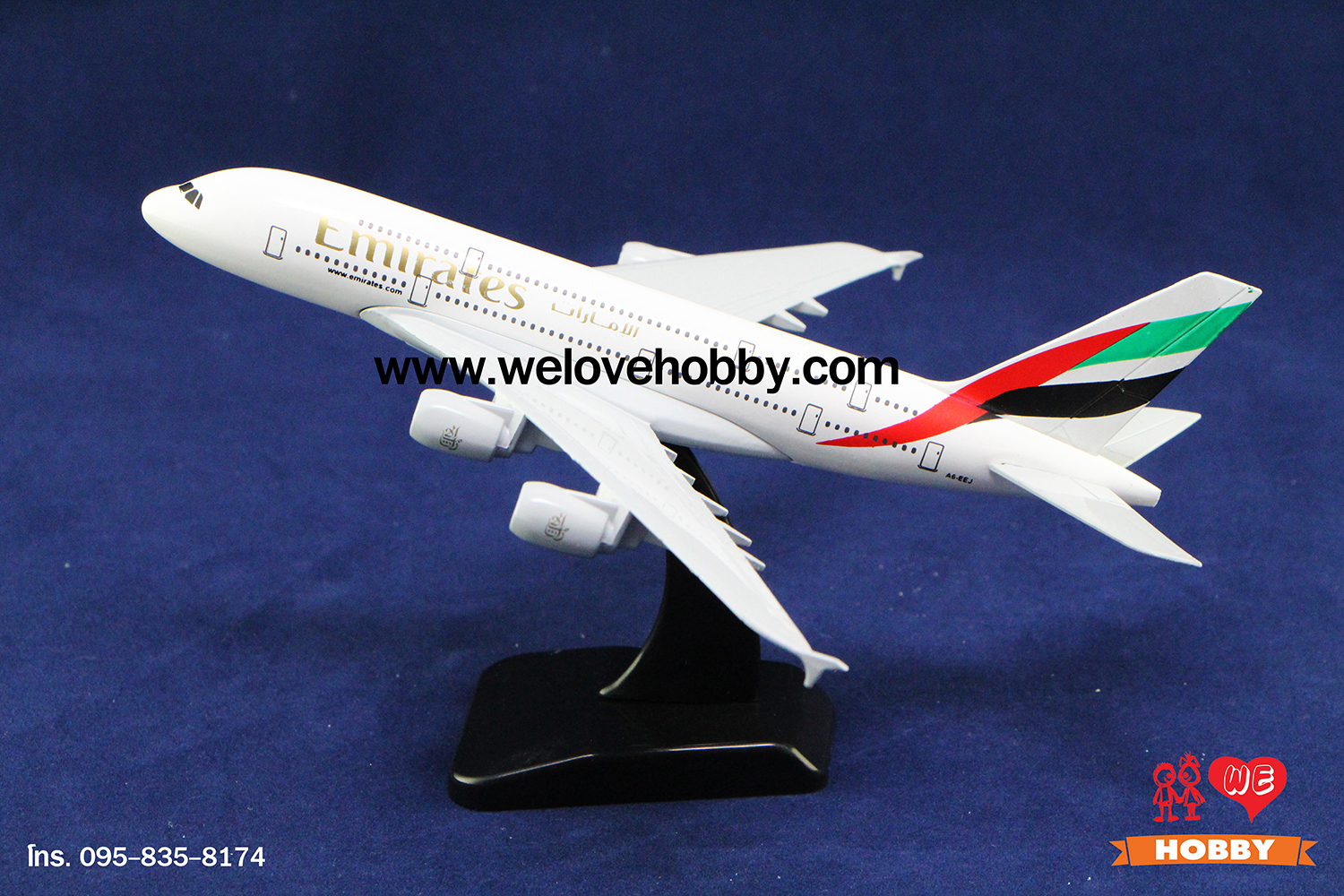 โมเดลเครื่องบิน Emirates Airlines ไซส์กลาง Airbus A380 Series (1:400)