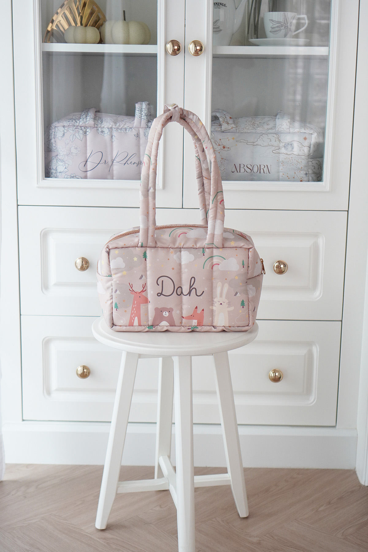 Fluffy Bowling Bag กระเป๋านุ่มนิ่ม ทรง Bowling สั่งทำใส่ข้อความ ลาย Woodland - Brown