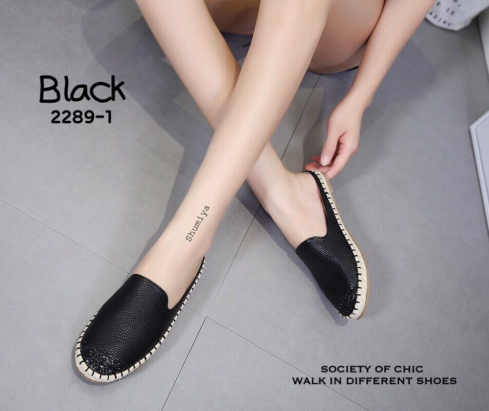 รองเท้าสวมแต่งกากเพชร (สีชมพู)