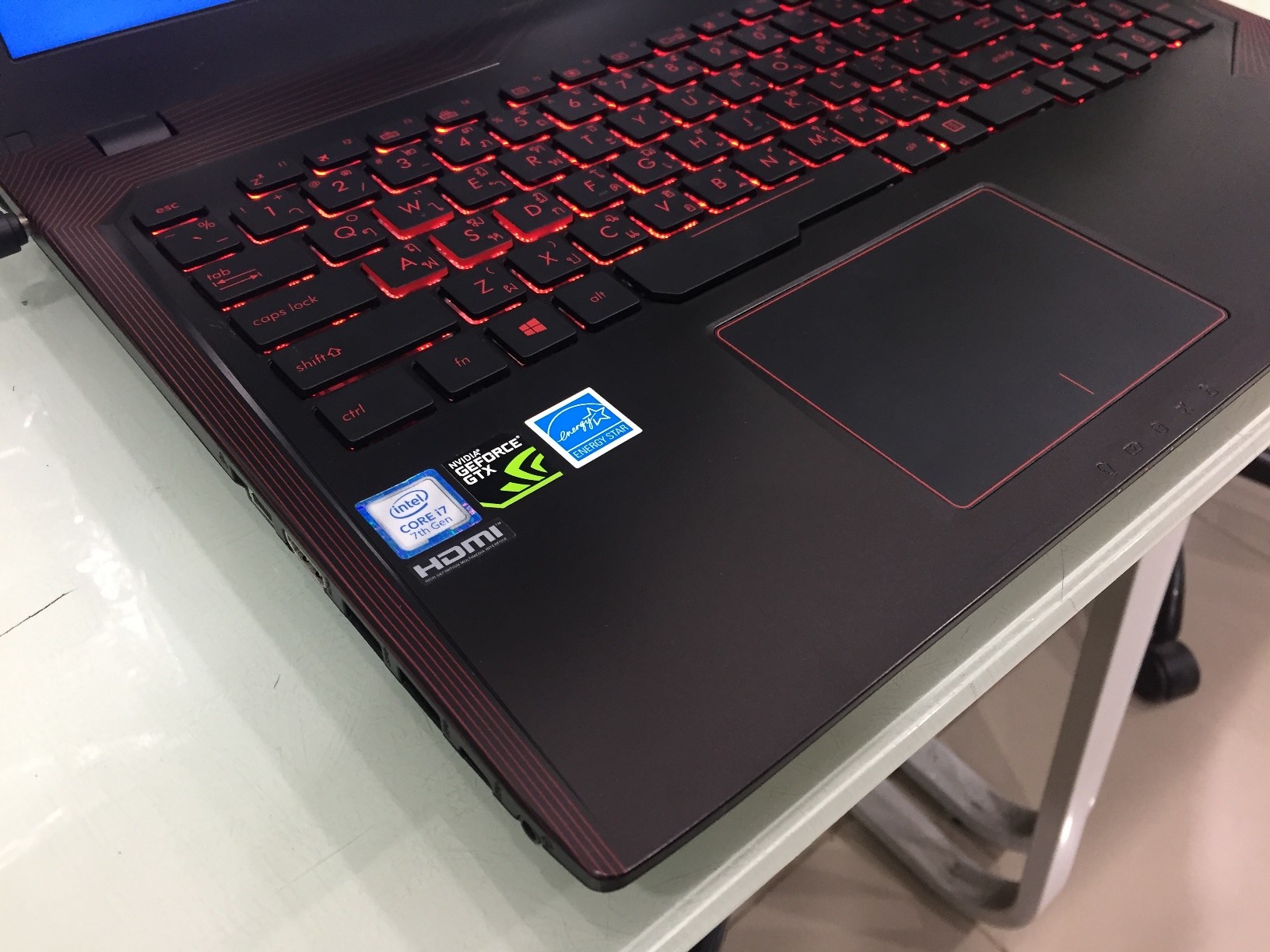 Asus FX553VD-FY377 i7-7700HQ GTX1050