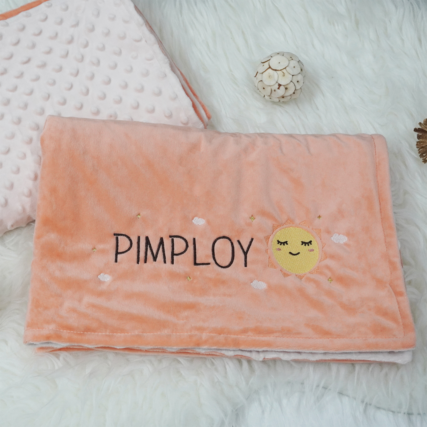 ผ้าห่ม Minky - สีพีช 75x100cm แบบปักชื่อ+การ์ตูน - Sun