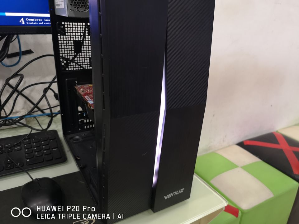 intel Core i5-2500 SSD240 R7 260X