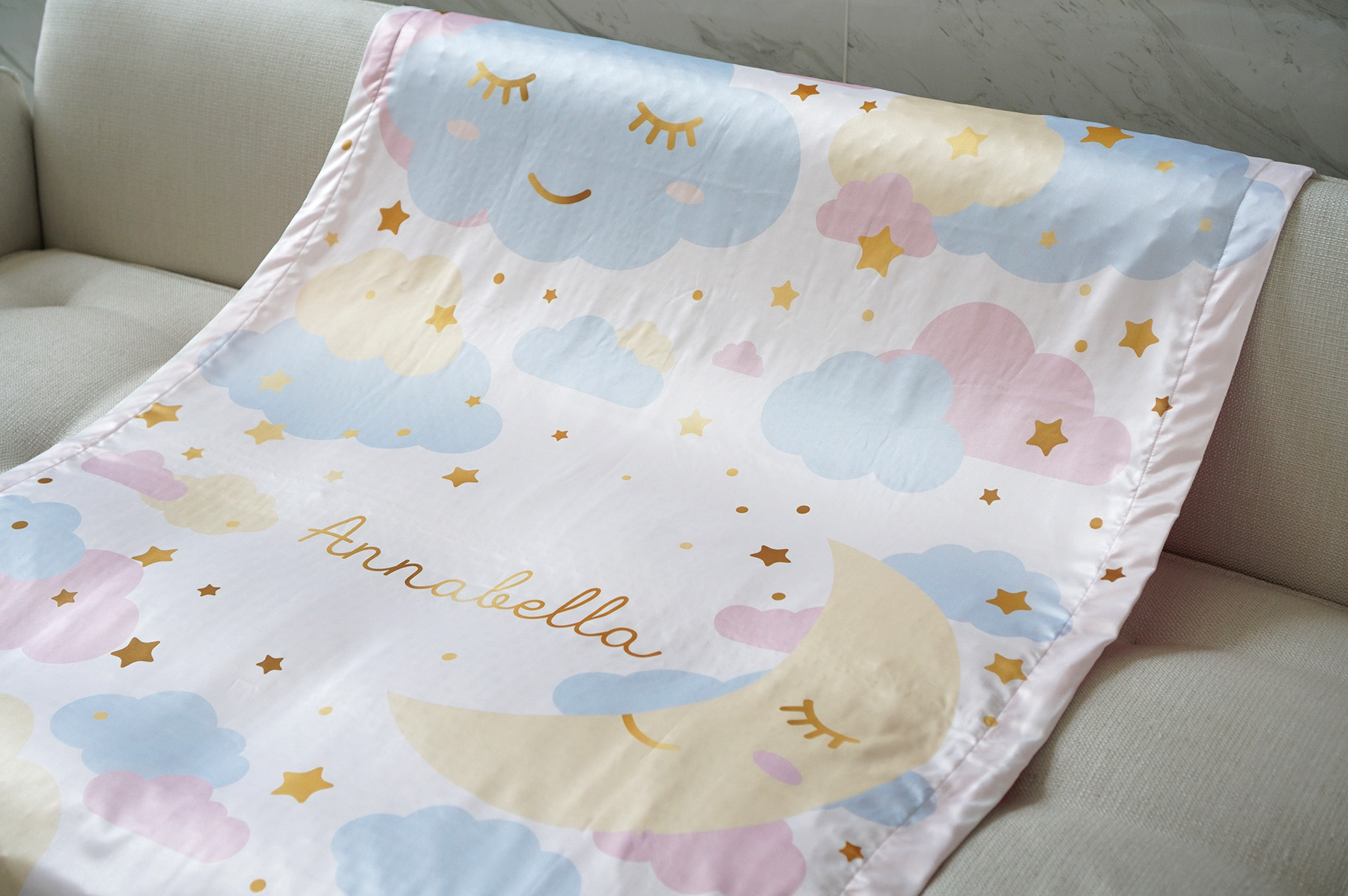 ผ้าห่ม สั่งทำใส่ชื่อ ลาย Moon - White